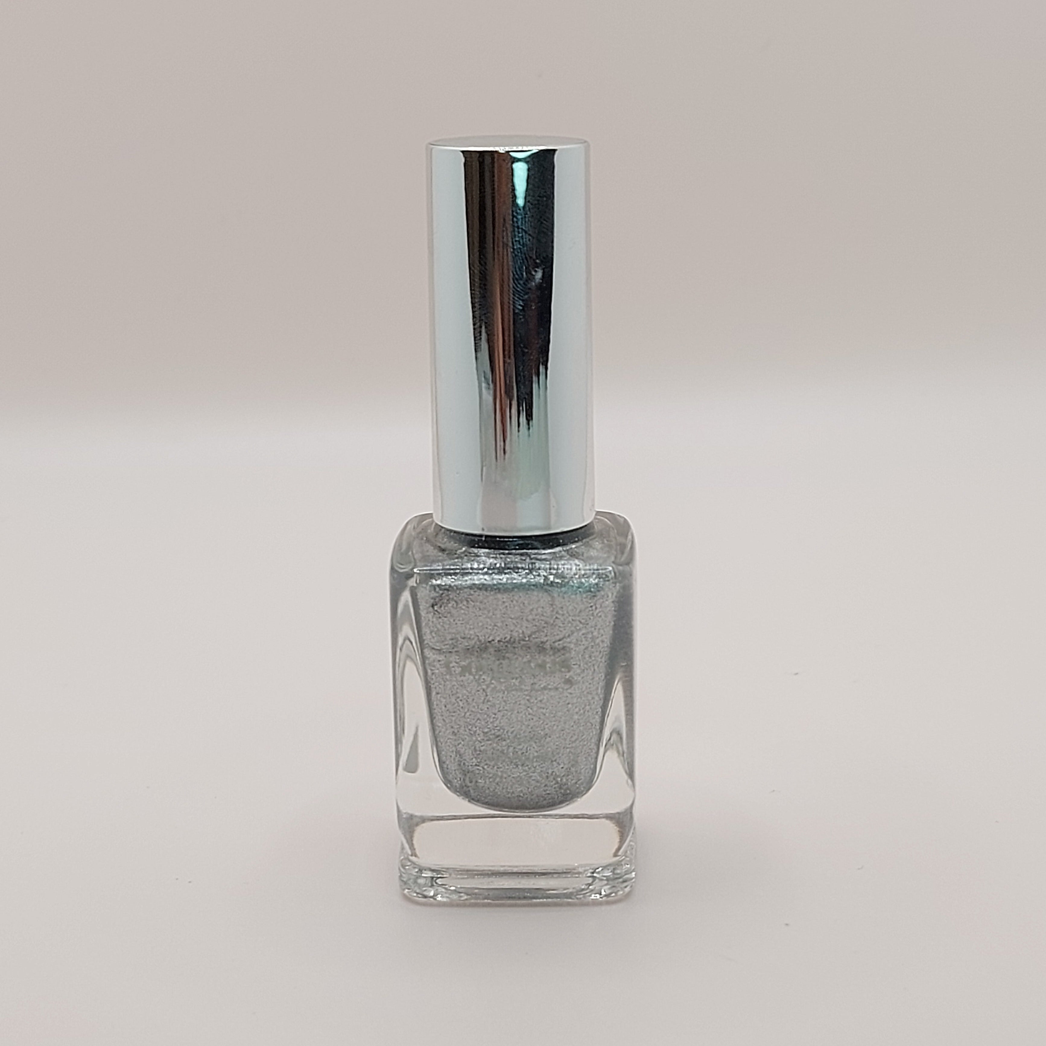 Gorgeous nail paint