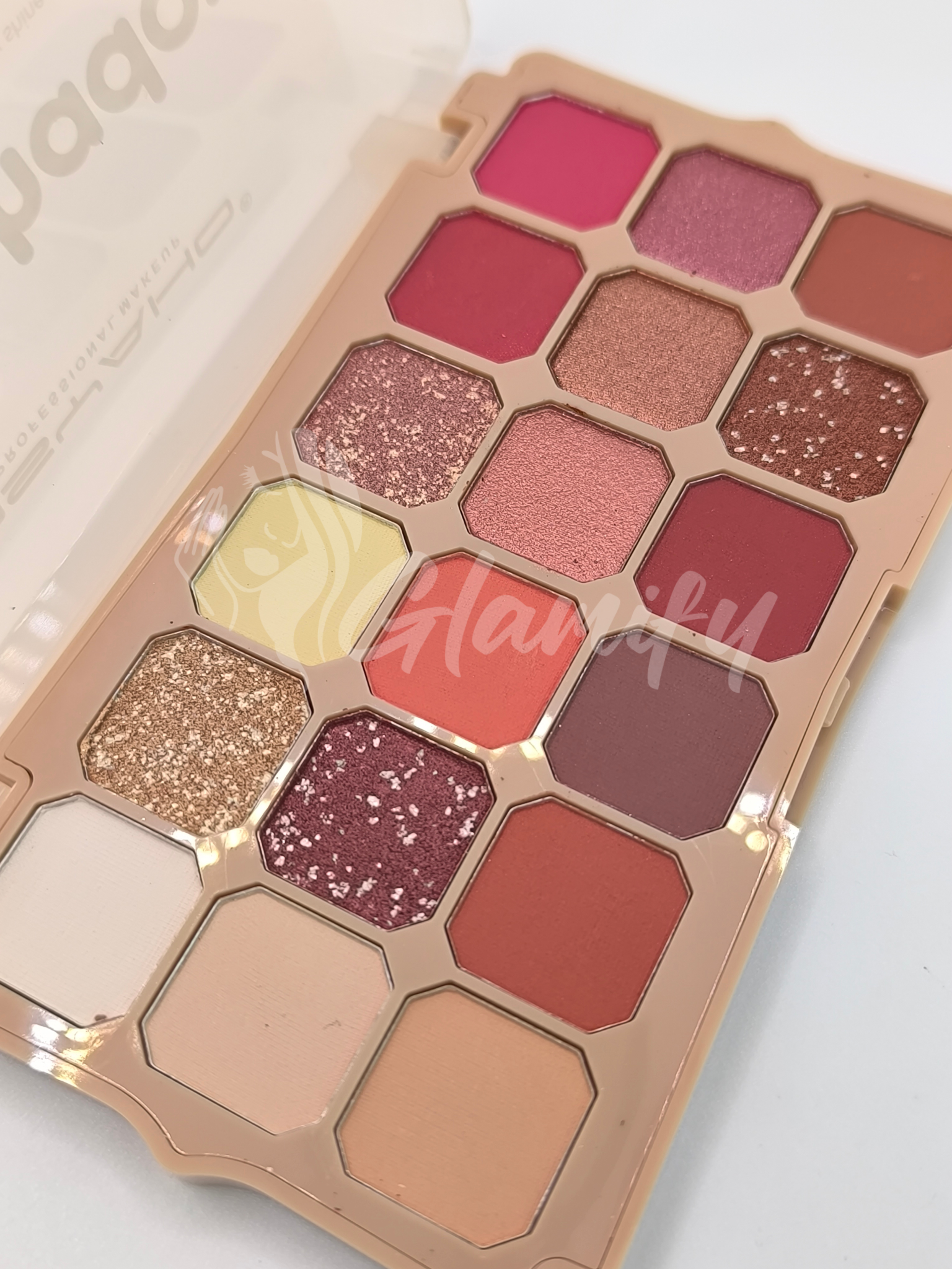 Msyaho 18 Colours eyeshade palette