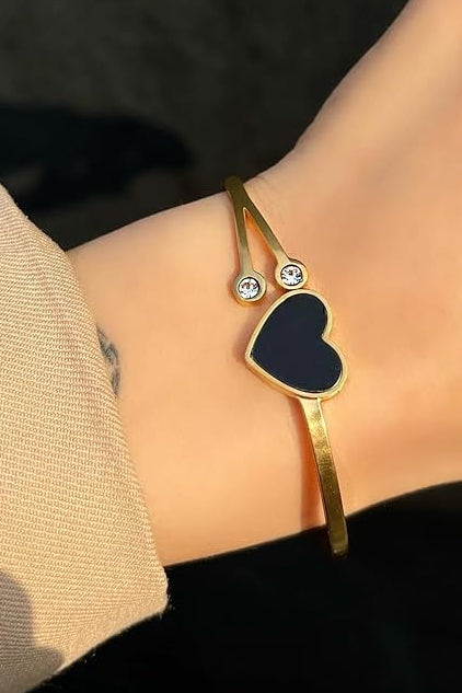 Golden Love Black Stone Heart Bracelet