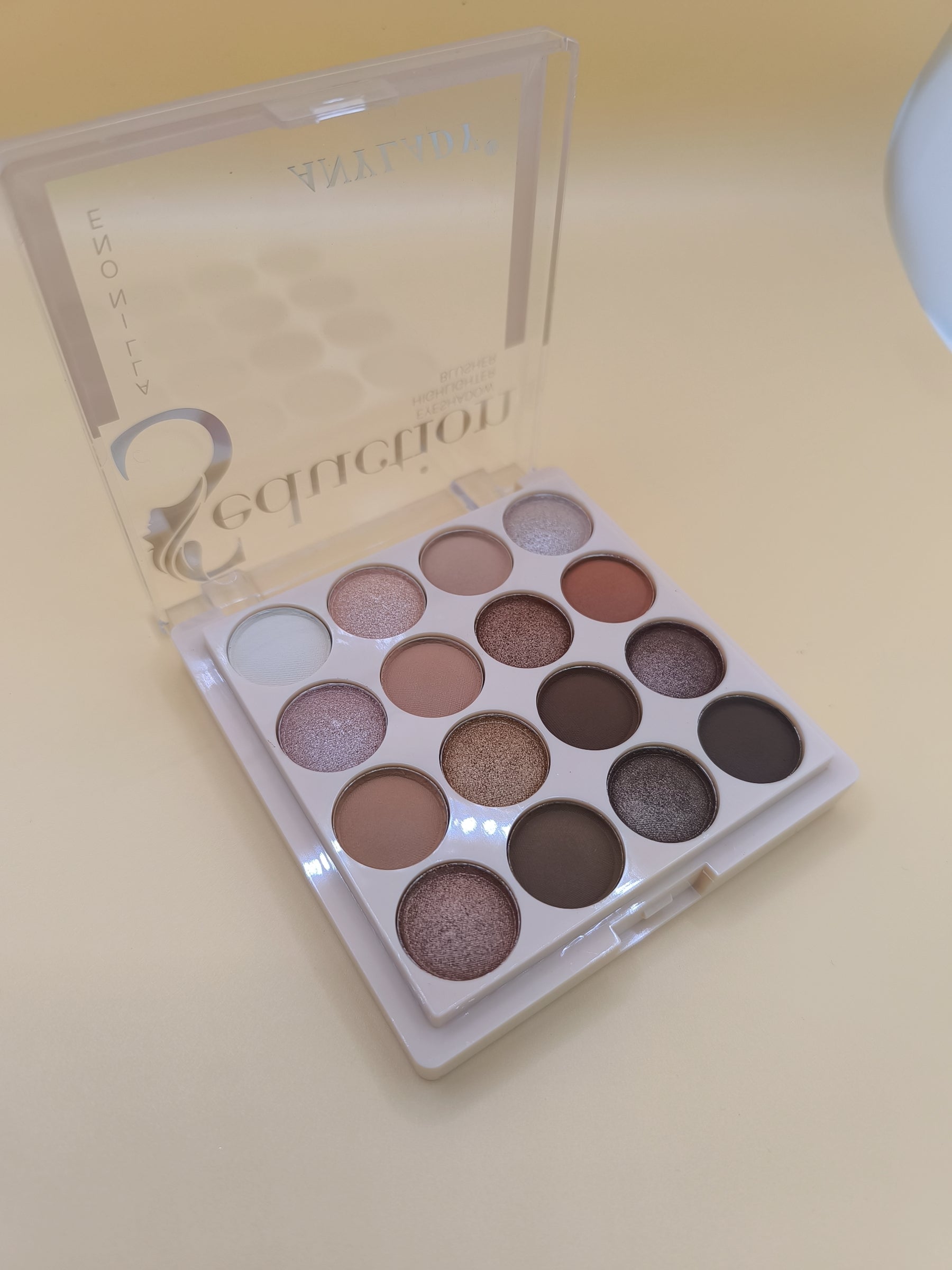 ANYLADY  All in One Makeup Palette