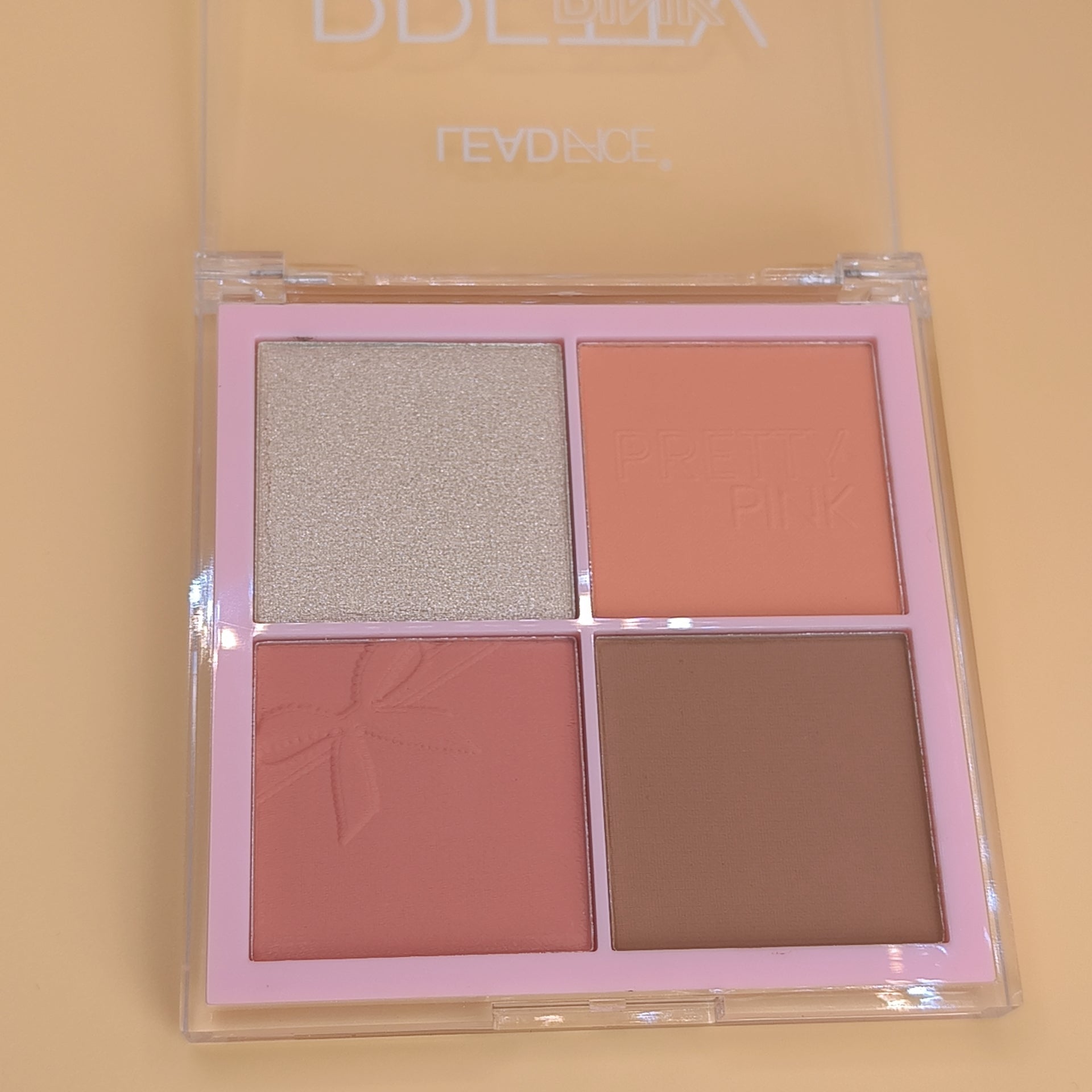 LEADFACE Pretty Pink Highlight & Blusher palette
