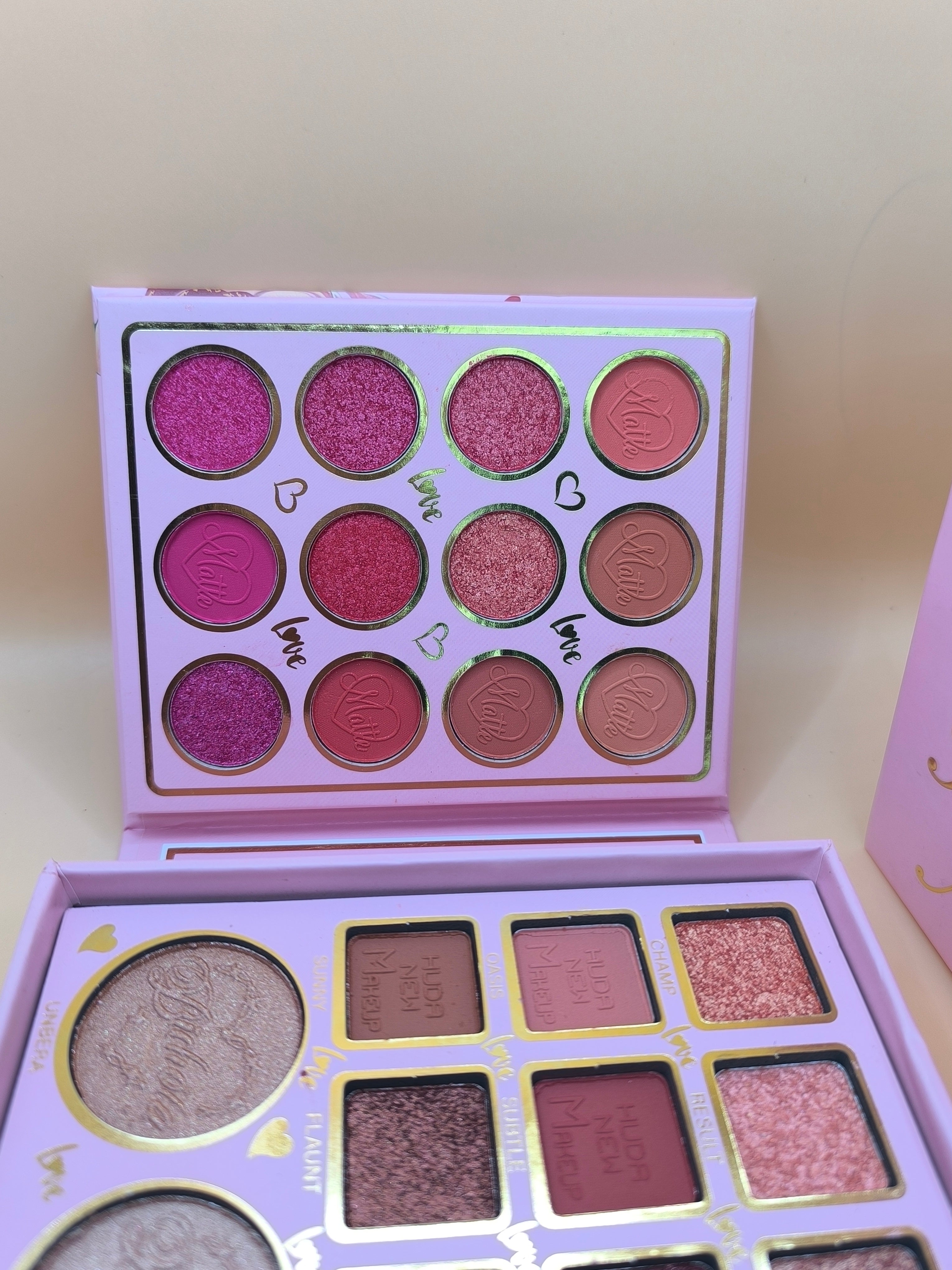 Huda New Amoris Eyeshadow All in 1 book