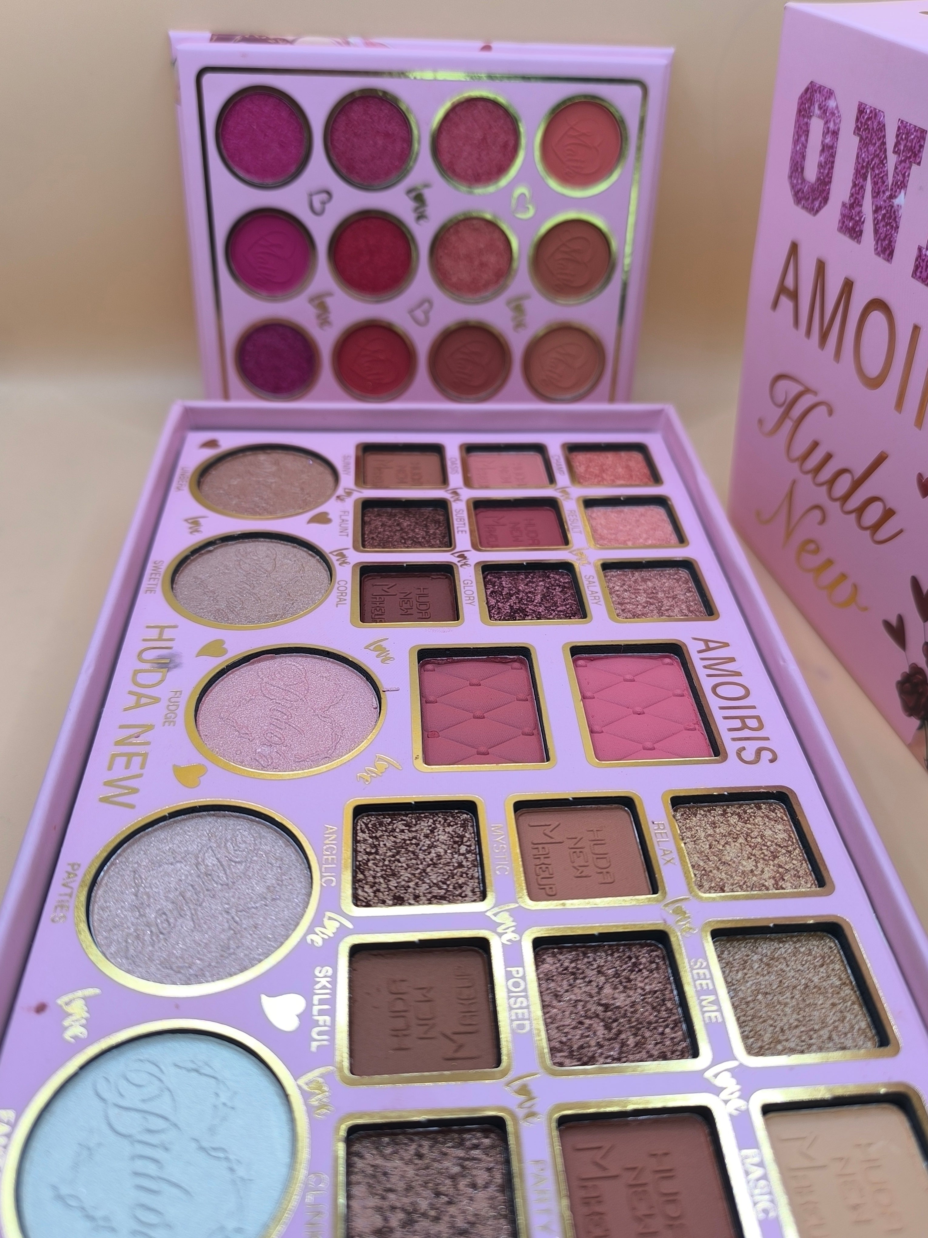 Huda New Amoris Eyeshadow All in 1 book
